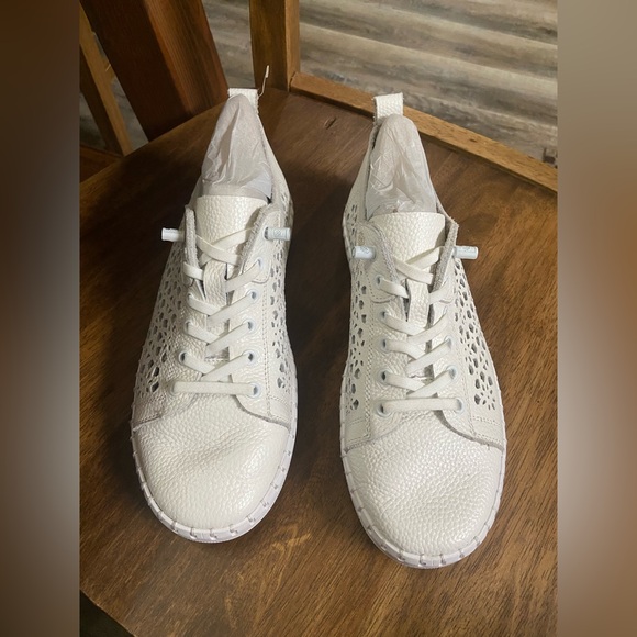 Yokono Women's White Perforated Sneakers - Picture 2 of 7